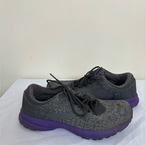 Brooks Launch 6 Running Shoes size 9.5B Womens Ebony Shark Violet Road Sneakers